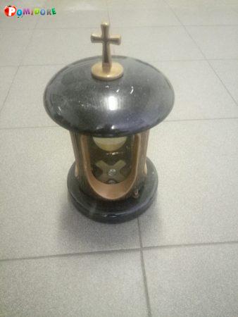 Лампада из гранита и бронзы на кладбище Лампада из гранита и бронзы на кладбище