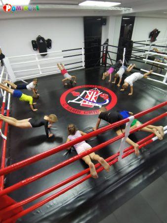 Бокс,тайский бокс,фитнес:total body,стретчинг,кикбоксинг