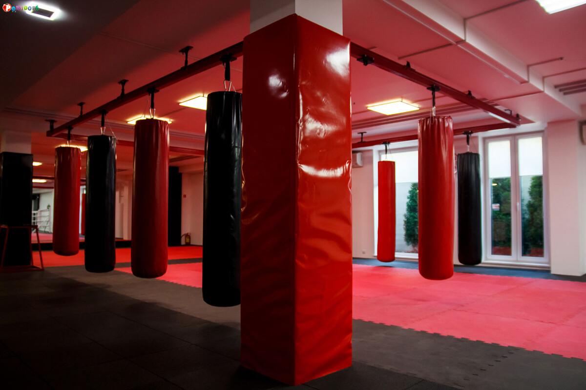 Бокс,тайский бокс,фитнес:total body,стретчинг,кикбоксинг